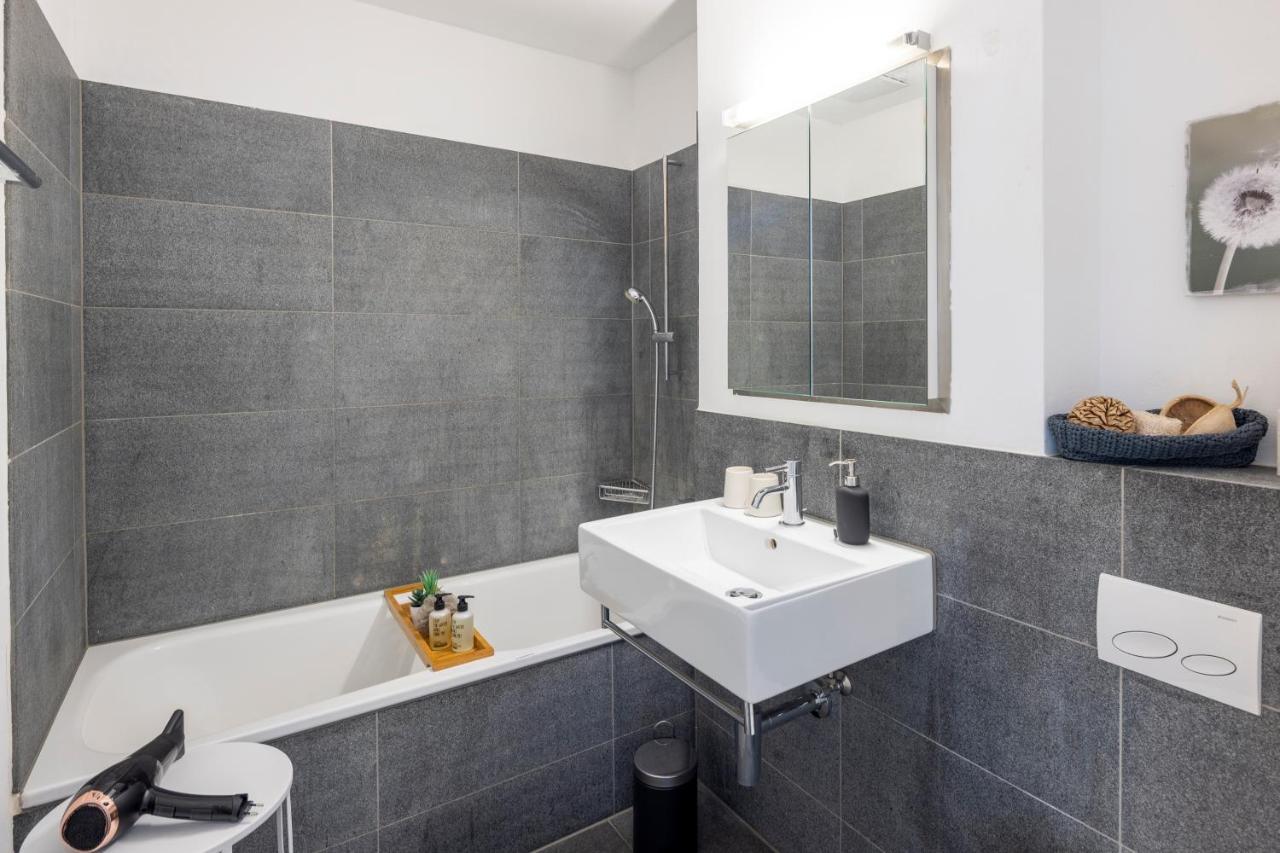 Stayy Green Oasis Near Zurich I Free Parking I Tv Dietikon Bagian luar foto